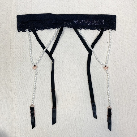 Savage X Fenty Black and faux Pearl Garter belt - Picture 2 of 7